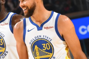 九游体育-关于库里在法国队比赛中逆转，高光表现引发热议！的信息