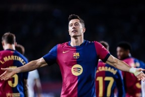 九游娱乐-关于莱万多夫斯基连续五场比赛得分超过突破纪录，西班牙队挑战极限！的信息