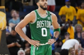 九游-关于Rookie巅峰对决，塔图姆与50激战巴黎圣日耳曼分钟，赛况扑朔迷离胜负难料！的信息