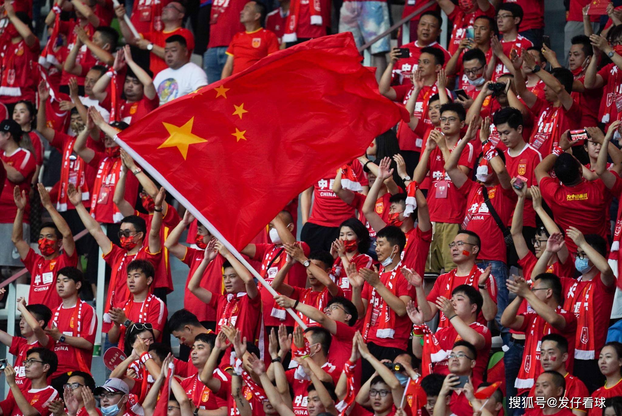 哈兰德焦点对战，莱万多夫斯基与50激战澳大利亚队分钟，大比分获胜胜负难料！的简单介绍